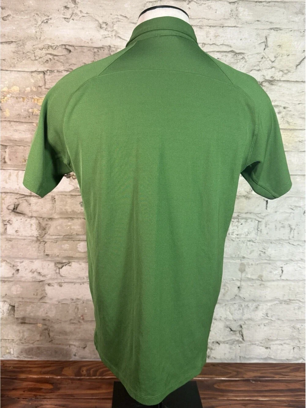 The North Face Men’s Solid Polo Shirt Green XL Polyester Button Collared Logo